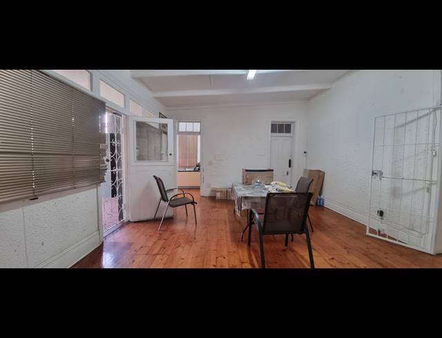 230M² OFFICE TO LET IN BEREA WEST